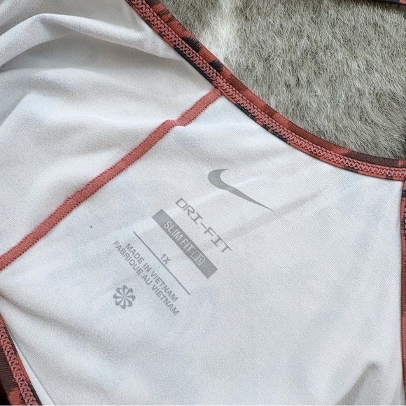 Nike Dri-Fit Tank Top - Picture 4 of 12